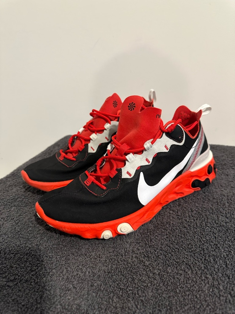 Nike React Element 55 (RED ORBIT) Running, Casual, Stylish.